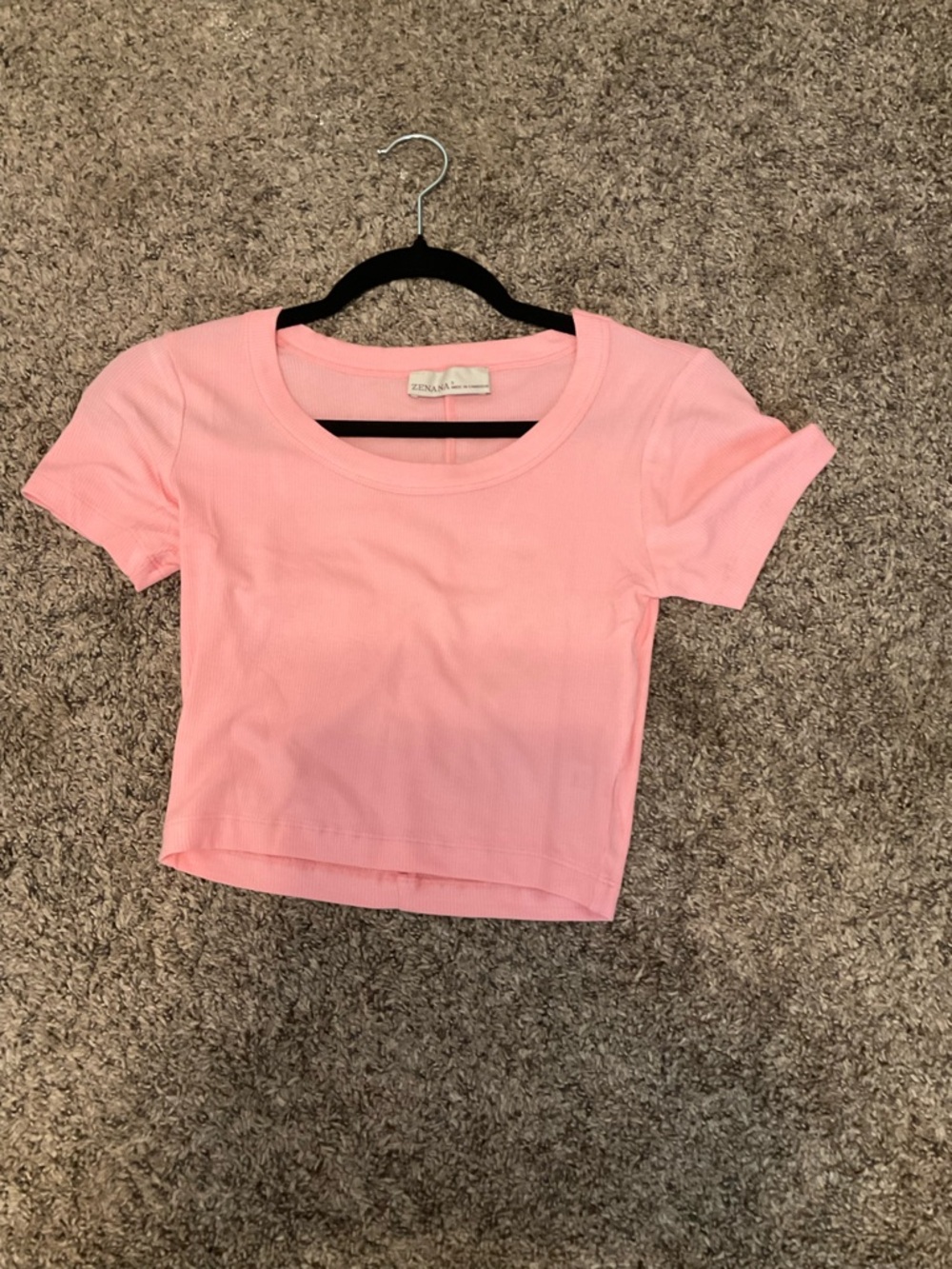 Zenana Boutique, Woman’s Light Pink Ribbed Scoop Neck Crop Tank